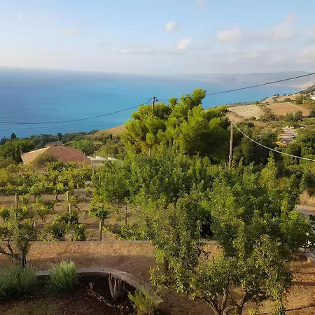 Azure Horizon - Panoramic Myrtos Sea View Angon