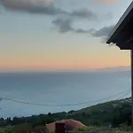 Azure Horizon - Panoramic Myrtos Sea View بيت للعطل