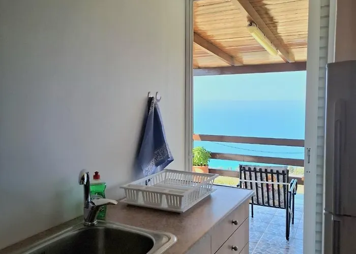 Azure Horizon Apartment, Kefalonia *