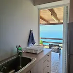 Azure Horizon Apartment, Kefalonia *