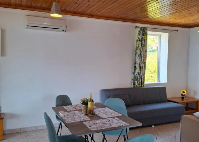 Semesterbostad Azure Horizon Apartment, Kefalonia *