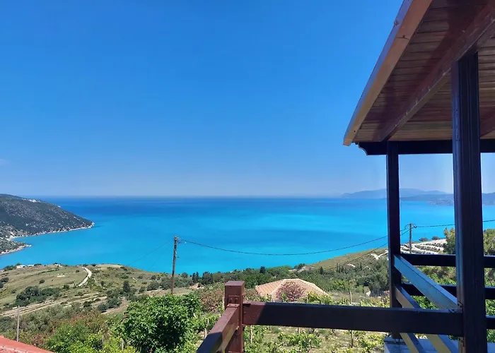 Semesterbostad Azure Horizon Apartment, Kefalonia *
